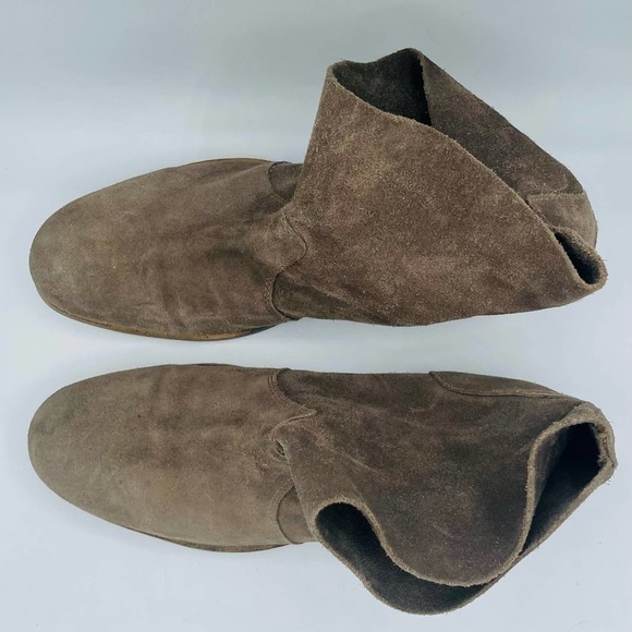 Carvela Suede Ankle Boot - Picture 5 of 8